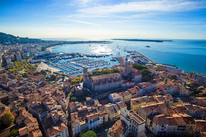 Le Suquet, the Old Port and the bay of Cannes from above